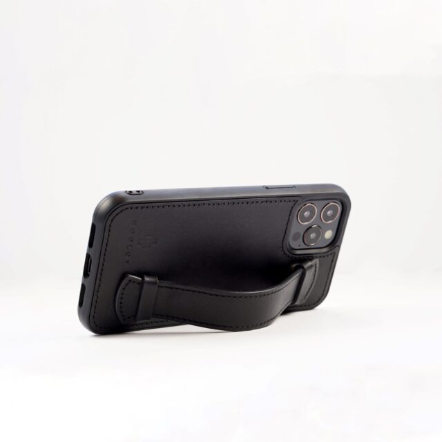 HOLD IT - Black - Iphone 13 Pro – Produktansicht